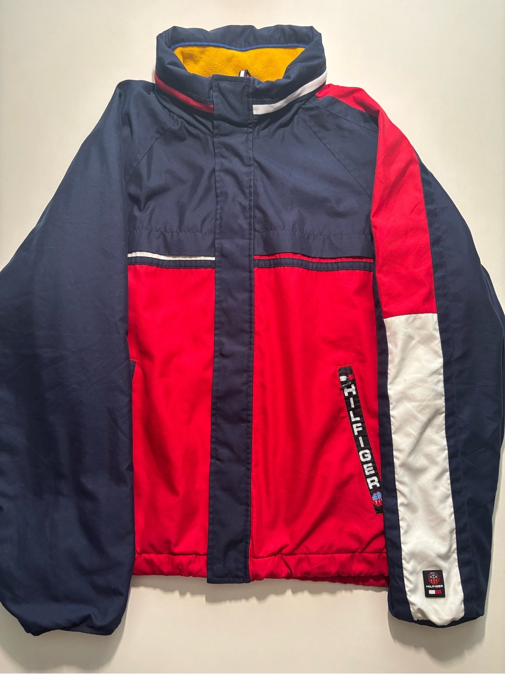 Vintage 90s Tommy Hilfiger menโs cold stop fleece jacket zipper hood on collar